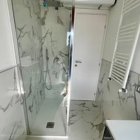 Moderno Bilocale Apartamento